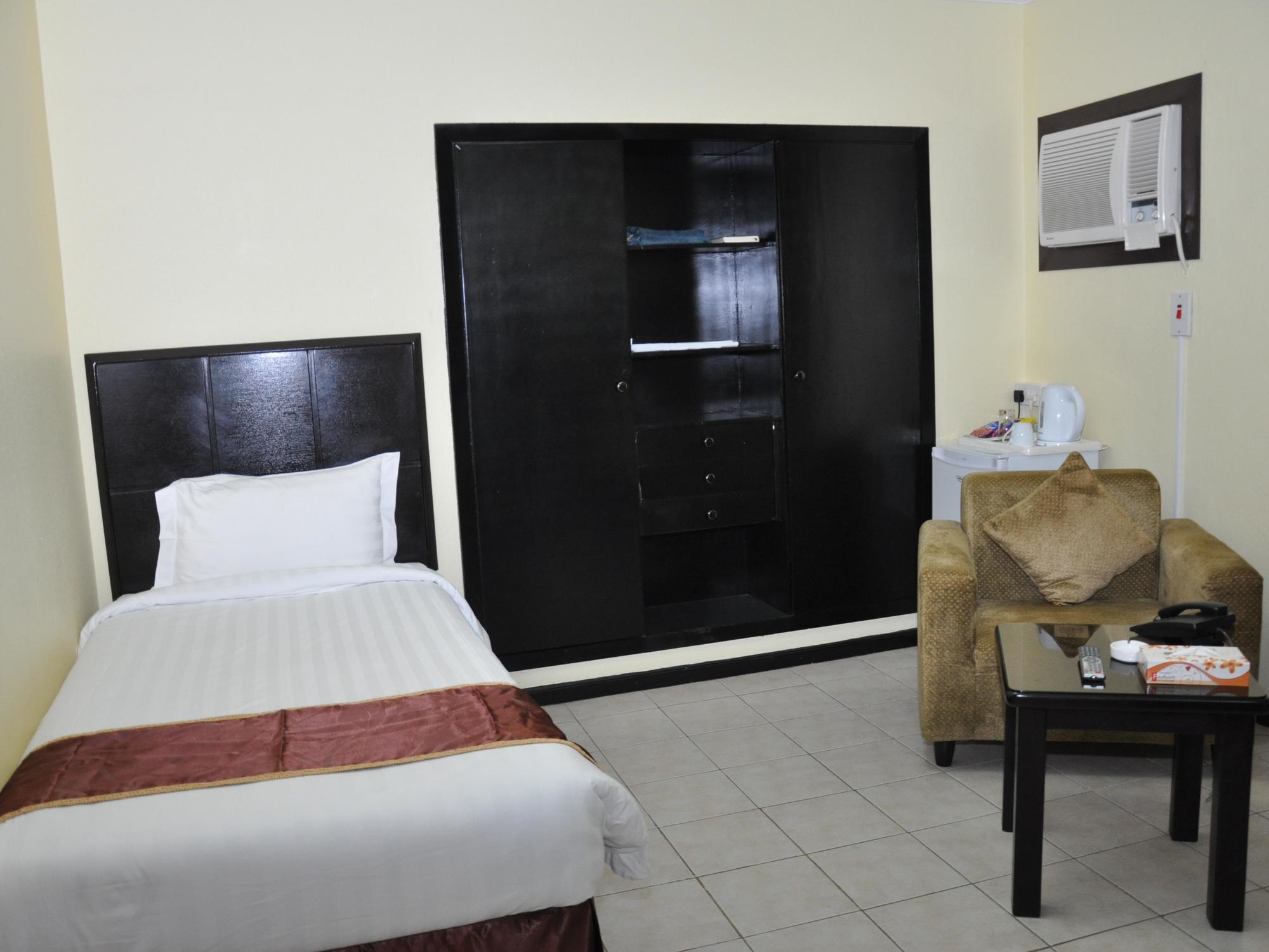 Oyo 411 Moon Hotel Dammam Exteriér fotografie